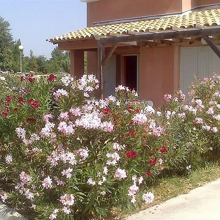 Nemea Les Rives Du Lac Holiday park 3*