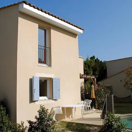 Holiday park Nemea Les Rives Du Lac Saint-Saturnin-les-Avignon
