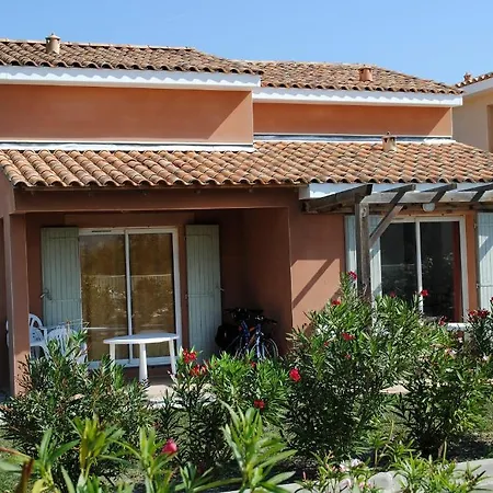 Nemea Les Rives Du Lac Holiday park Saint-Saturnin-les-Avignon